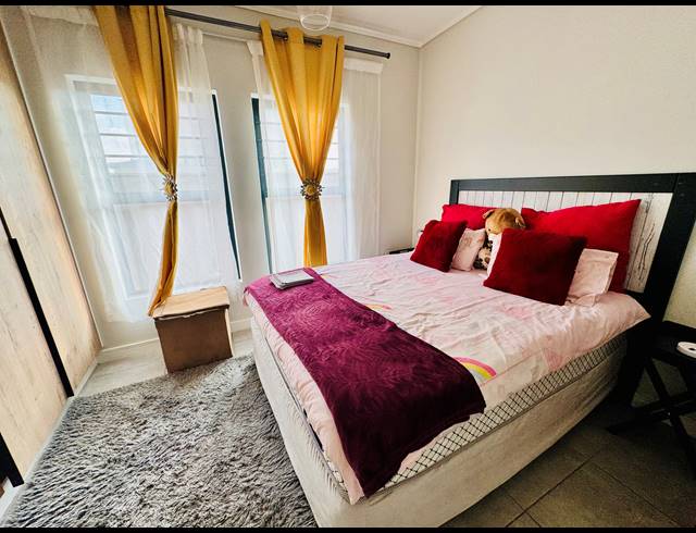 3 BEDROOM FLAT FOR SALE IN WATERFALL
